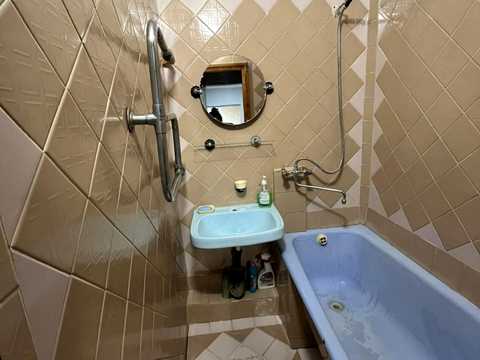 квартира за адресою Калинова вул., 79