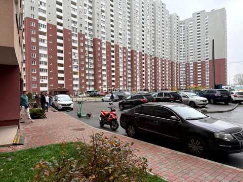 комерційна за адресою Балтійський пров., 3-А