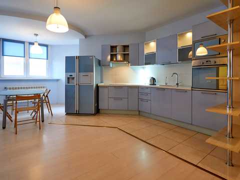 квартира по адресу Николая Амосова ул., 4