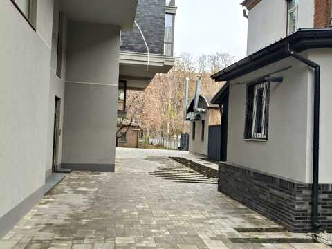 комерційна за адресою Архітектора Олега Петрова вул. (Чернишевського), 21-Д