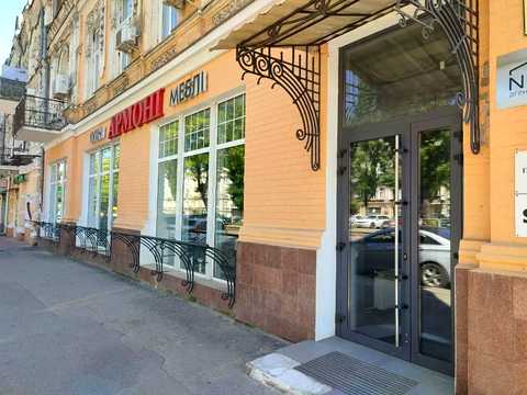 комерційна за адресою Верхній Вал вул., 30