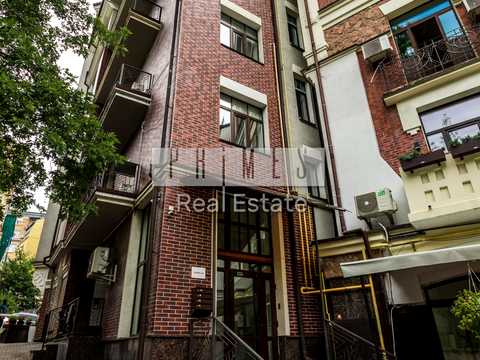 комерційна за адресою Воздвиженська вул., 51