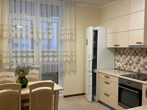 квартира за адресою Воскресенська вул., 16-В