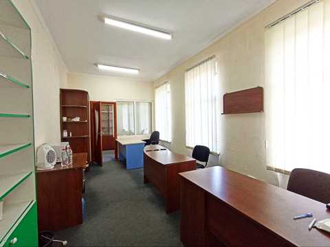 коммерческая по адресу Героїв Майдану ул. (Театральна), 10
