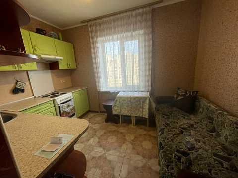 квартира за адресою Ревуцького вул., 18