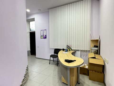 комерційна за адресою Академіка Амосова вул., 22