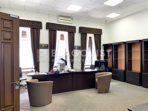 комерційна за адресою Мала Житомирська вул., 6