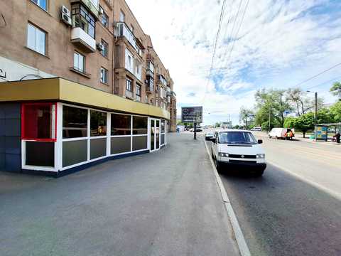комерційна за адресою Університетська вул., 37