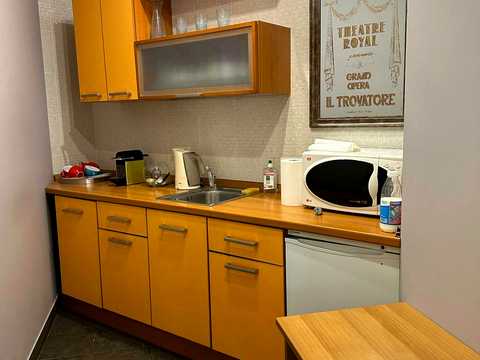 коммерческая по адресу Никольско-Ботаническая ул., 15/17
