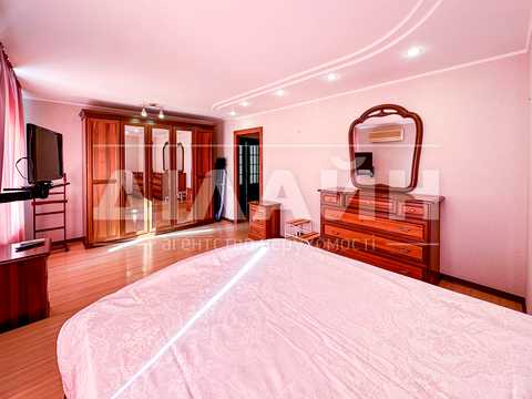 квартира за адресою Автозаводська вул., 56