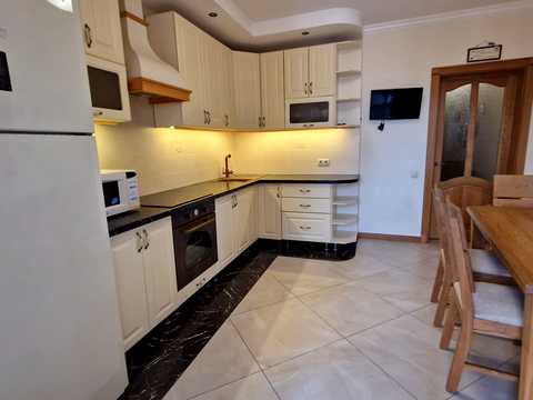 квартира за адресою Федора Ернста вул., 16-Б