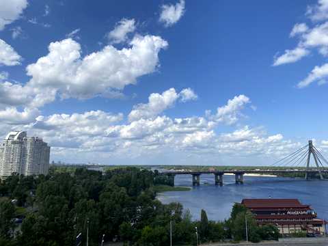 квартира за адресою Набережно-Рибальська вул., 27