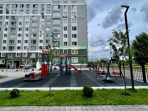 комерційна за адресою Івана Кожедуба, 8а