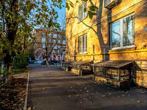 коммерческая по адресу Джона Маккейна ул. (Івана Кудрі), 36