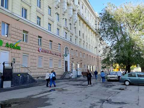 коммерческая по адресу Дмитрия Яворницкого просп. (Карла Маркса), 121а