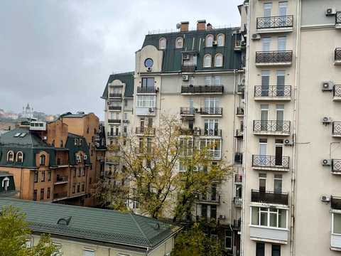 квартира за адресою Почайнинська вул., 23