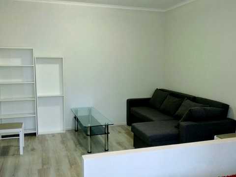 квартира за адресою Анни Ахматової вул., 30