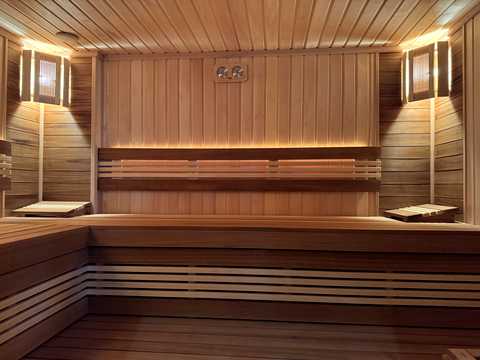 комерційна за адресою Приморська, 26