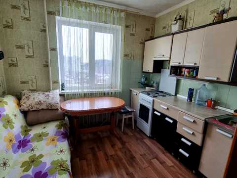 квартира за адресою Каштанова вул.