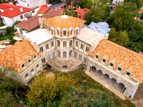 комерційна за адресою Валерія Самофалова вул. (Каманіна), 22/8