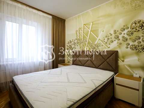 квартира за адресою Ревуцького вул., 13
