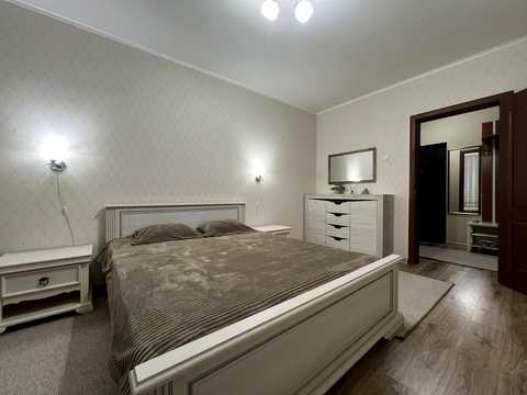 квартира за адресою Софії Русової вул., 3