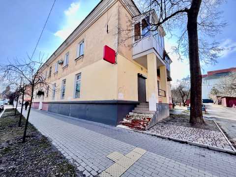 комерційна за адресою П'ятницька вул., 14
