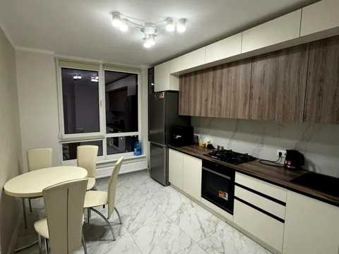 квартира за адресою Юліана Пелеша вул., 3
