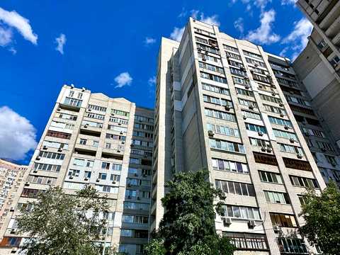 квартира по адресу Драгоманова ул., 31