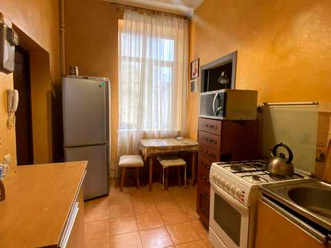 квартира за адресою Богдана Хмельницького вул., 73