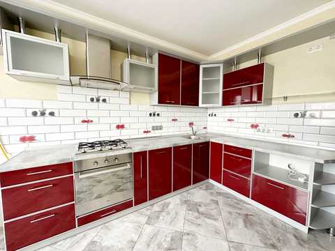 квартира за адресою Старобільська, 61а