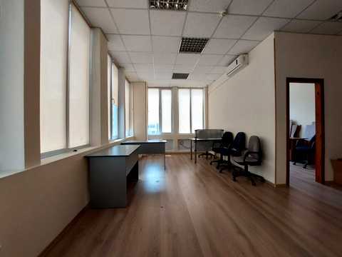 комерційна за адресою Київ, площа Солом' янська, 2