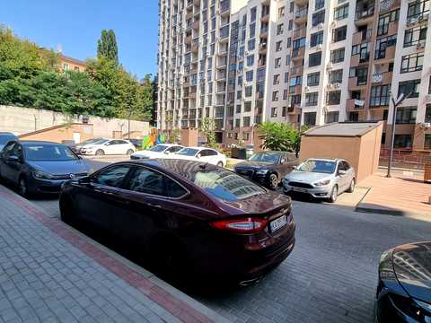 коммерческая по адресу Глубочицкая ул., 13