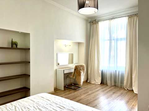 квартира за адресою Шота Руставелі вул., 36
