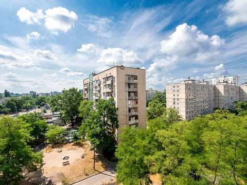 квартира за адресою Романа Шухевича просп. (Генерала Ватутіна), 30