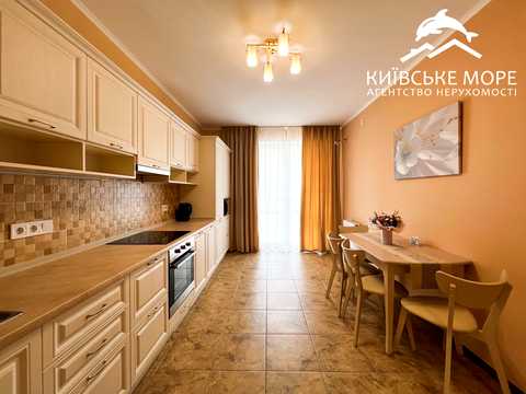 квартира за адресою Воскресенська вул., 18