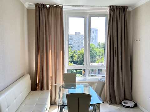 квартира за адресою Феодосійська вул., 2-Л