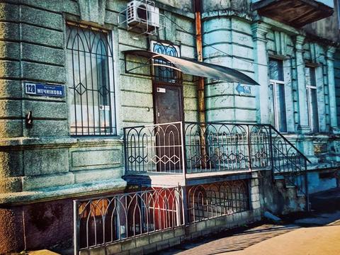 комерційна за адресою Мечникова вул., 128