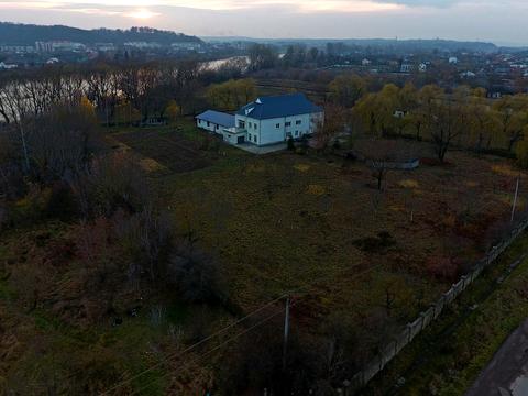 комерційна за адресою Вітовського, 36