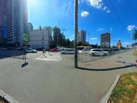 квартира за адресою Патріарха Мстислава Скрипника вул. (Миколи Островського), 1
