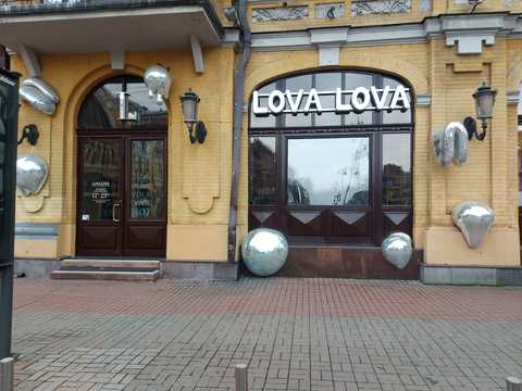 комерційна за адресою Велика Васильківська вул. (Червоноармійська), 1-3