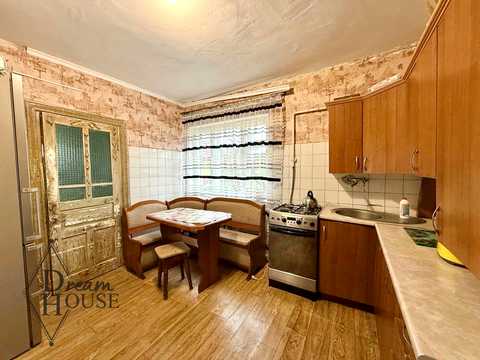 будинок за адресою с. Гряди, Миру