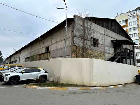 комерційна за адресою Ярослава Мудрого вул., 10