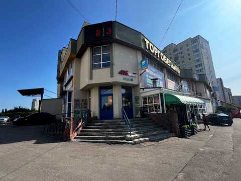 комерційна за адресою Київ, Федора Ернста вул., 4