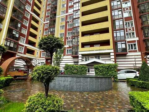 квартира за адресою Українська вул., 83-б