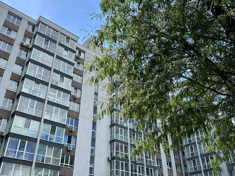 квартира за адресою Профсоюзна вул., 9-А