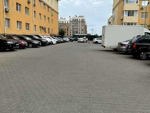 комерційна за адресою Башивська, 7