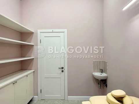 комерційна за адресою Юрія Шумського вул., 1-А