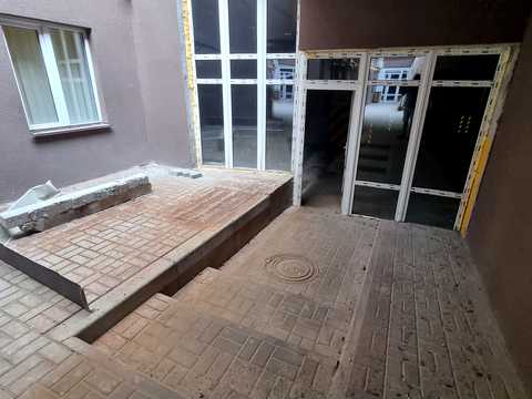 коммерческая по адресу Глубочицкая ул., 13
