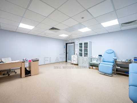 комерційна за адресою Героїв Дніпра вул., 3-А